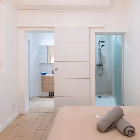 Center - Modern Cocoon - Bookingalsace