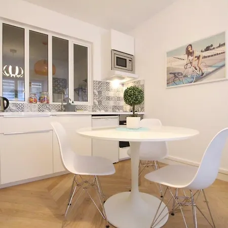 Center - Modern Cocoon - Bookingalsace Appartement *